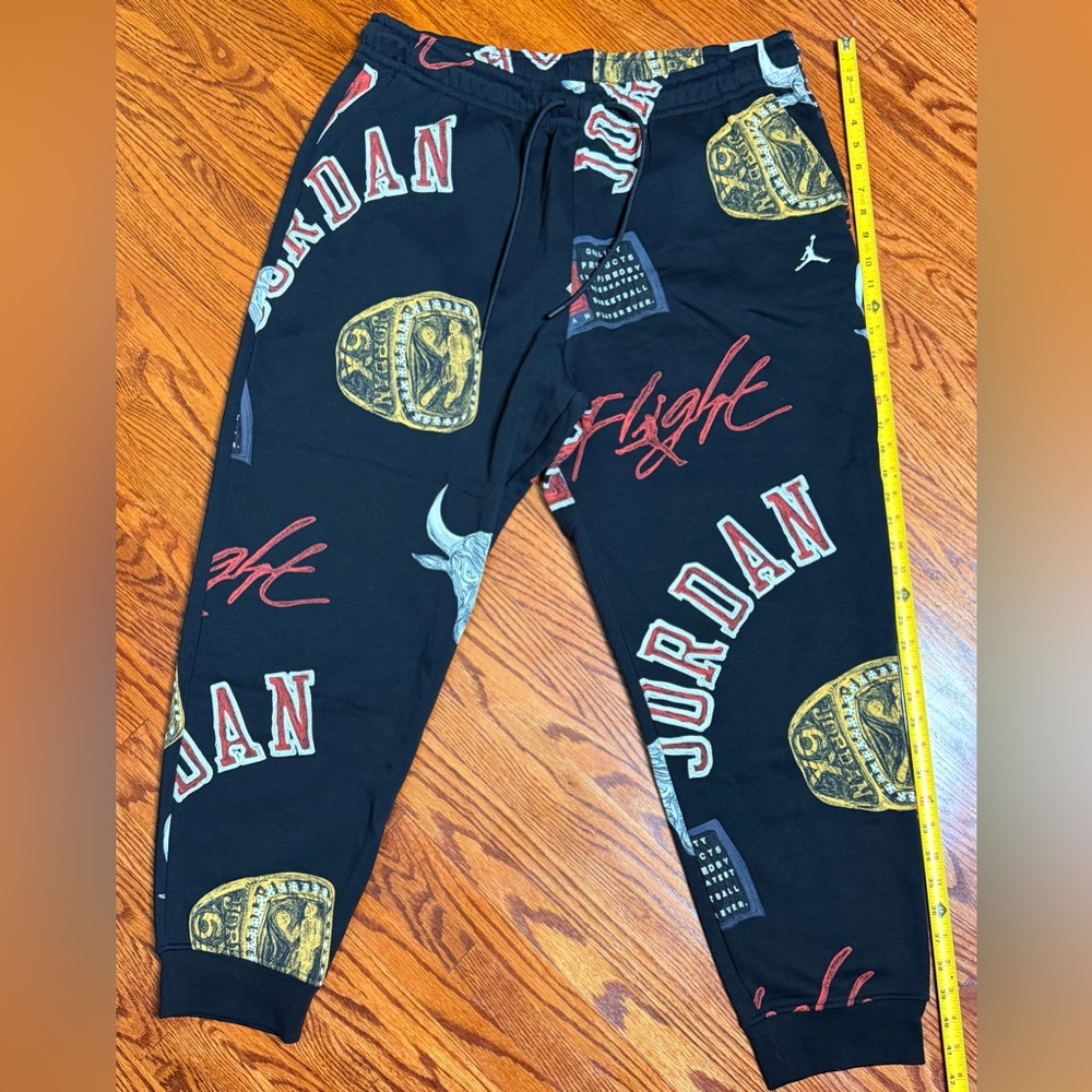 GORGEOUS JORDAN PANTS!!!
Brand New 2XL